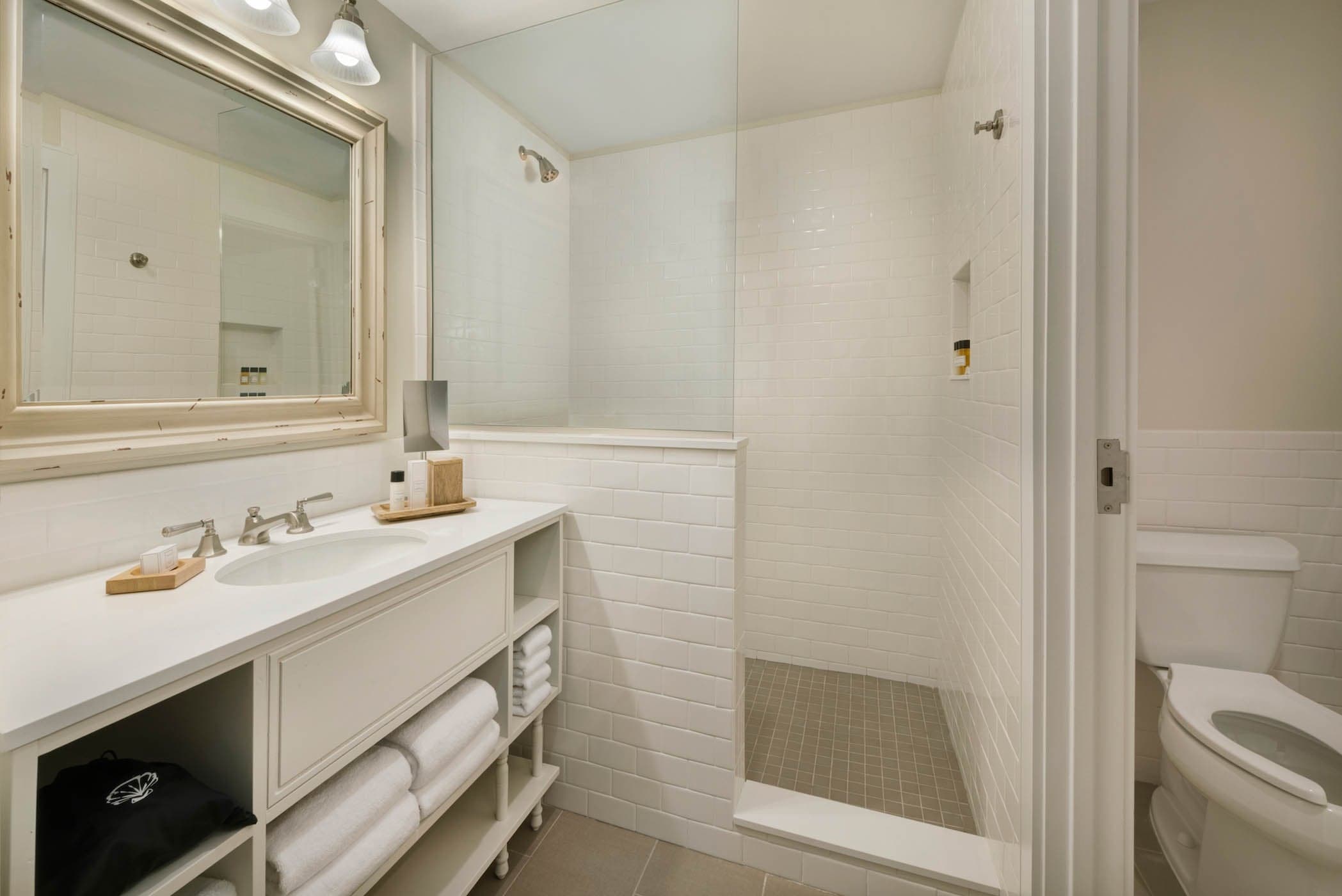A standard bathroom at JOC