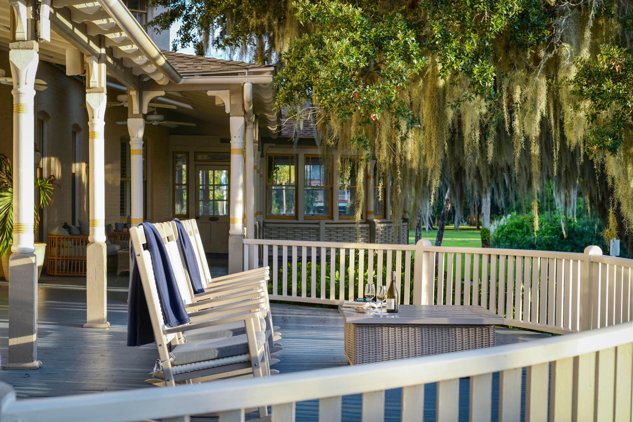 A long deck off of Jekyll for relaxing