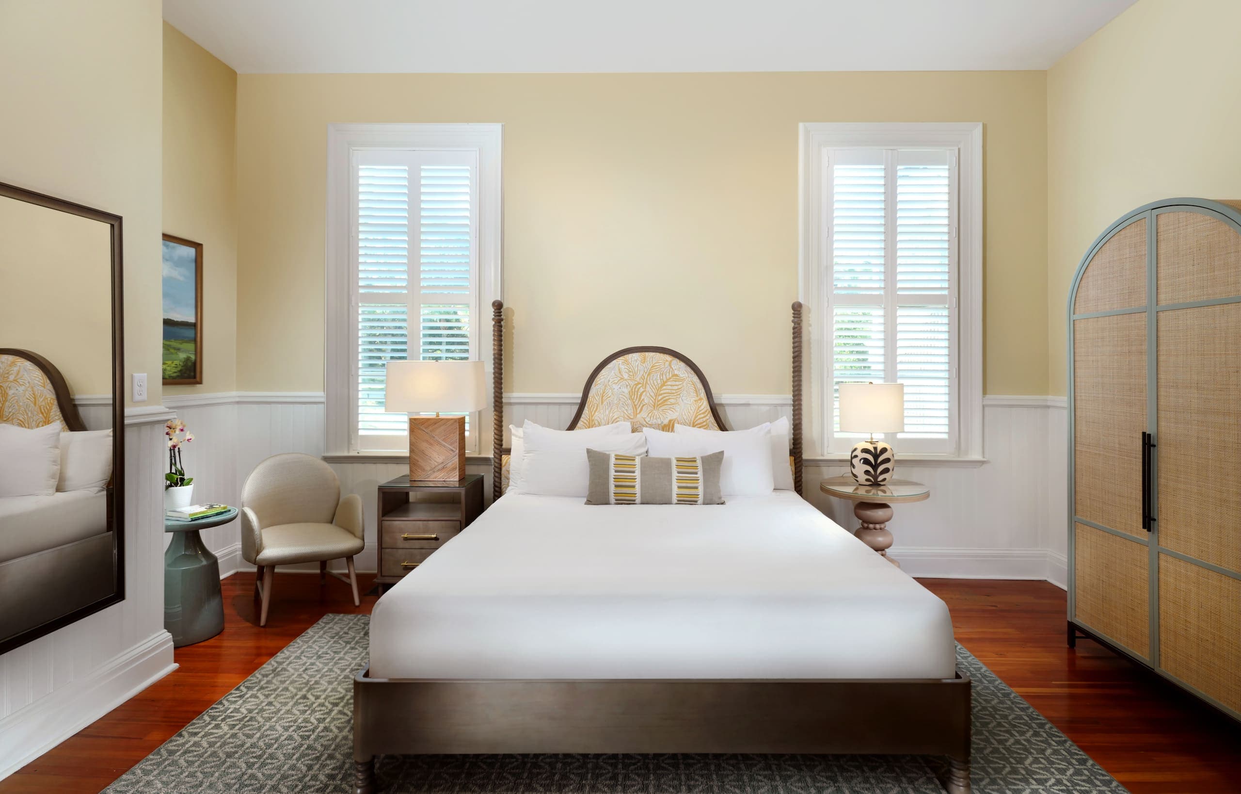 A king bed in a Cherokee Deluxe King
