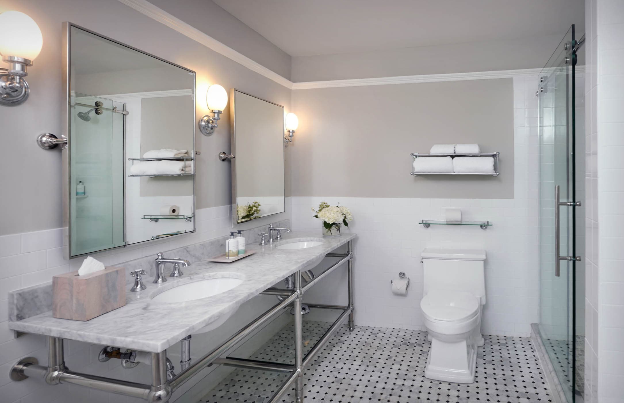 A double sink bathroom in a room at Jekyll