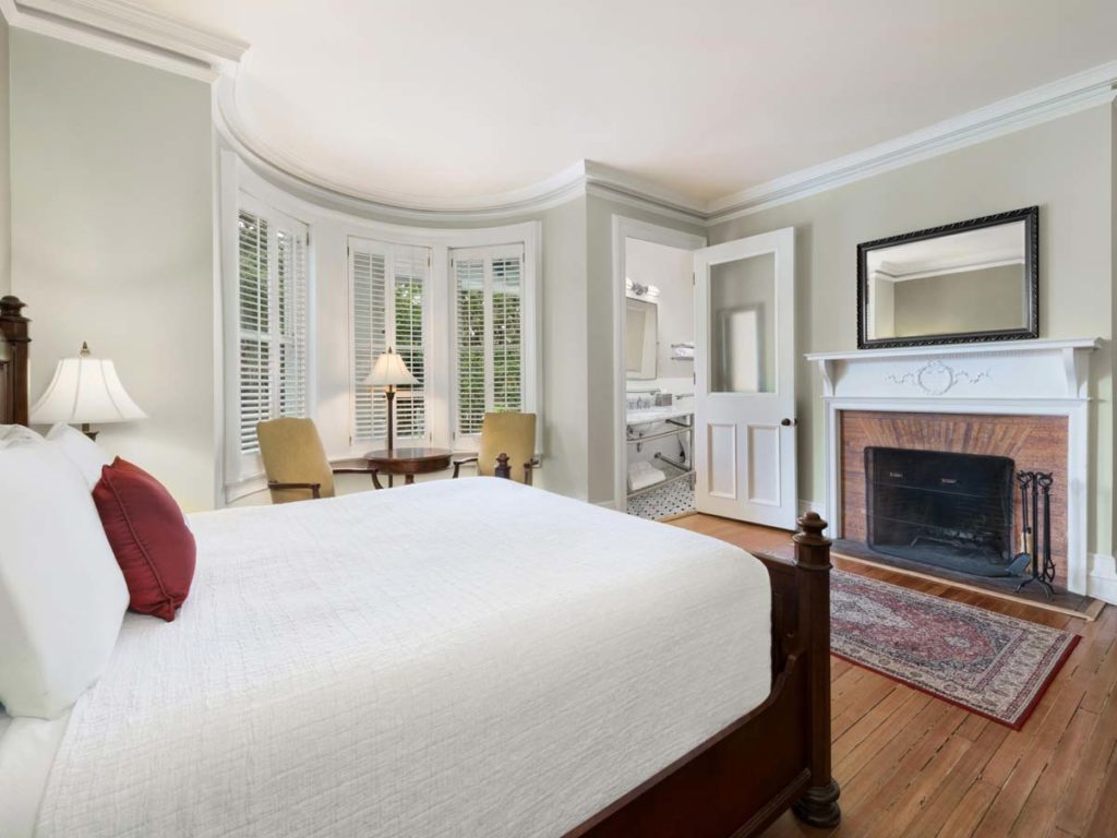 Sans Souci King Guestroom.