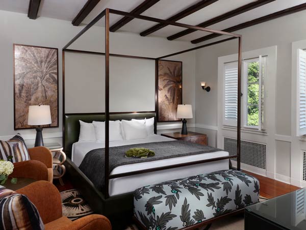 Crane Traditional King room